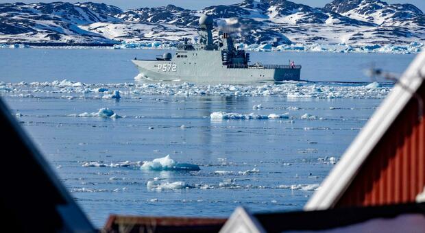  Groenlandia, sospesi i voli internazionali da Nuuk: personale non ancora pronto 
