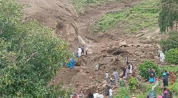 Enore frana in Sudan, oltre 1000 morti a Darfur: spazzato via un villaggio, un solo sopravvissuto