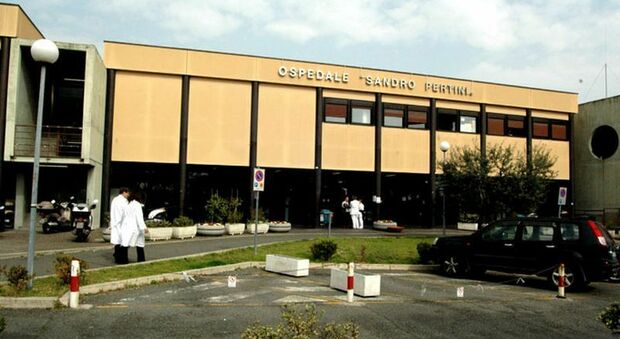 https://statics.cedscdn.it/photos/MED/2025/09/04/9047777_04072436_pertini.jpg