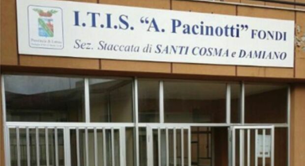 https://statics.cedscdn.it/photos/MED/2025/09/14/9066221_14000122_latina_suicidio.jpg