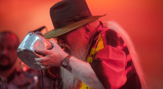 Hermeto Pascoal è morto, il musicista aveva 89 anni: «Era il mago dei suoni». Lascia un'eredità di rara ampiezza