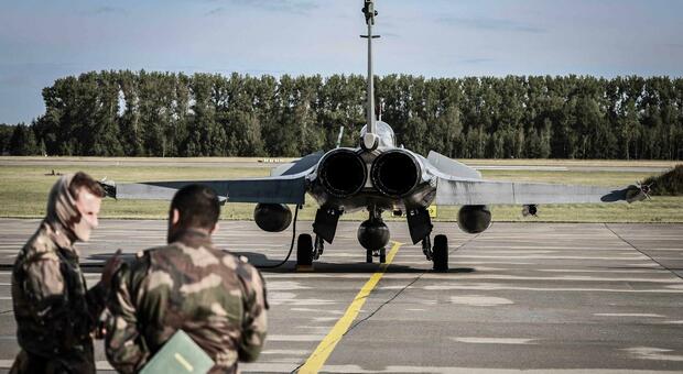 https://statics.cedscdn.it/photos/MED/2025/09/18/9075229_18112156_russia_attacca_italia.jpg
