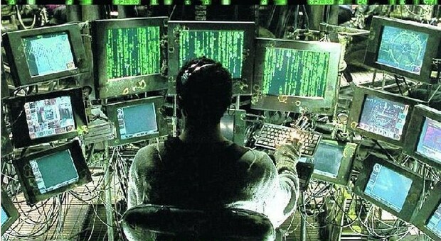https://statics.cedscdn.it/photos/MED/2025/09/20/9079749_20220851_cyberguerra.jpg
