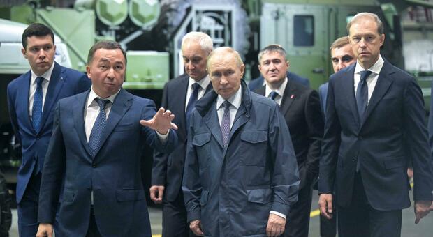 https://statics.cedscdn.it/photos/MED/2025/09/22/9082595_22125710_putin.jpg