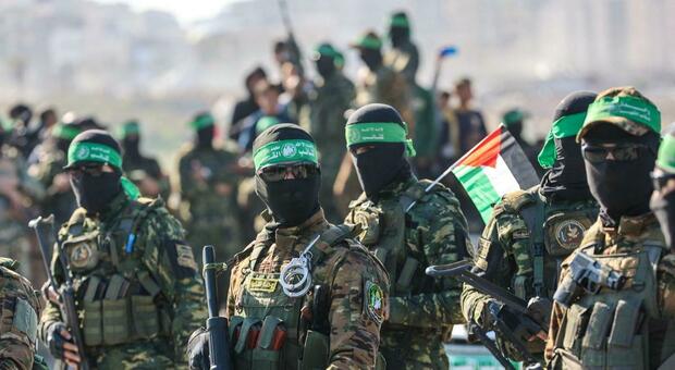 Gaza, ultimatum a Hamas per l?accordo. I miliziani: «Proposta sbilanciata». La rete di Trump per mettere all'angolo i terroristi