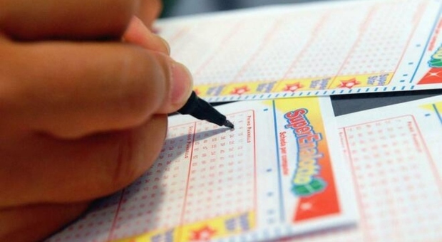 https://statics.cedscdn.it/photos/MED/2025/10/02/9103039_02162319_lotto.jpg