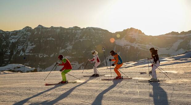 https://statics.cedscdn.it/photos/MED/2025/10/05/9108474_05083305_madonna_di_campiglio.jpg