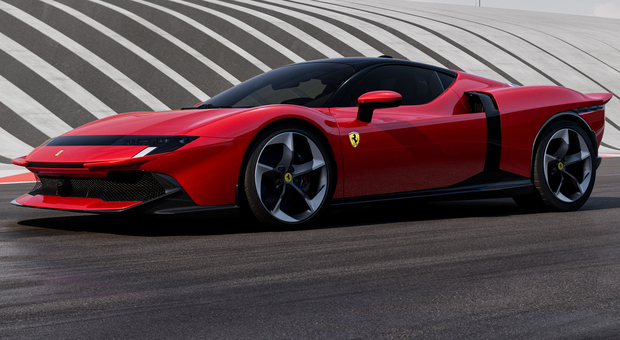https://statics.cedscdn.it/photos/MED/2025/10/05/9108819_05164815_849_testarossa_4x5_04.jpg