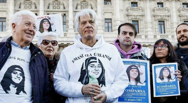 https://statics.cedscdn.it/photos/MED/2025/10/07/9112428_07114345_emanuela_orlandi_pietro_lettere_false_pista_londra.jpg
