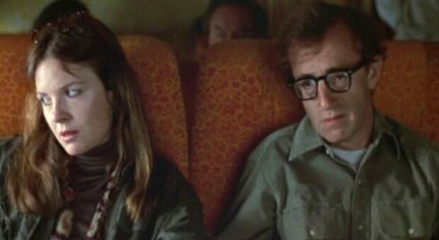 https://statics.cedscdn.it/photos/MED/2025/10/11/9121324_11212020_diane_keaton.jpg