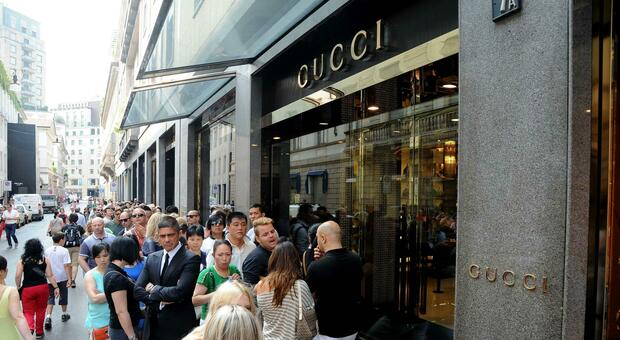 Gucci, Chloé e Loewe, multa Ue da oltre 157 milioni: «Fissarono abusivamente i prezzi di rivendita»
