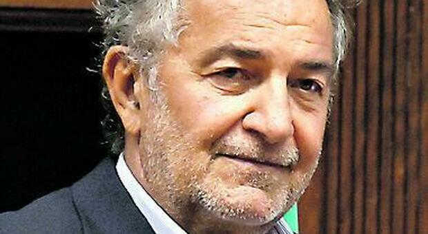 https://statics.cedscdn.it/photos/MED/2025/10/16/9130067_pckg_20251016_22076864.jpg