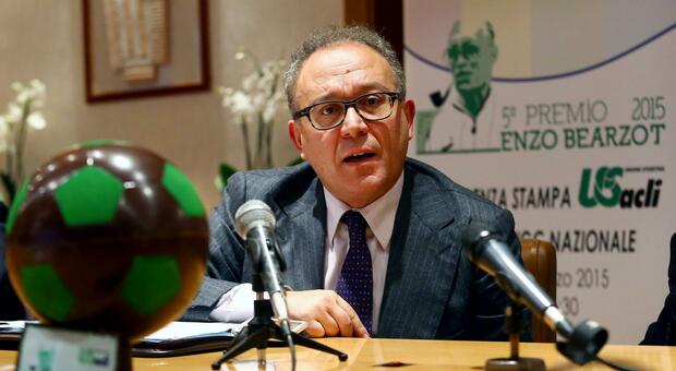 https://statics.cedscdn.it/photos/MED/2025/10/22/9142858_22160219_enrico_varriale.jpg