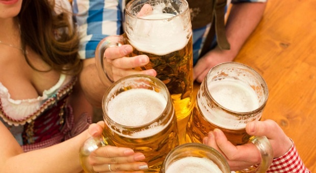 https://statics.cedscdn.it/photos/MED/2025/10/23/9144733_23105044_oktoberfest_molestie.jpg