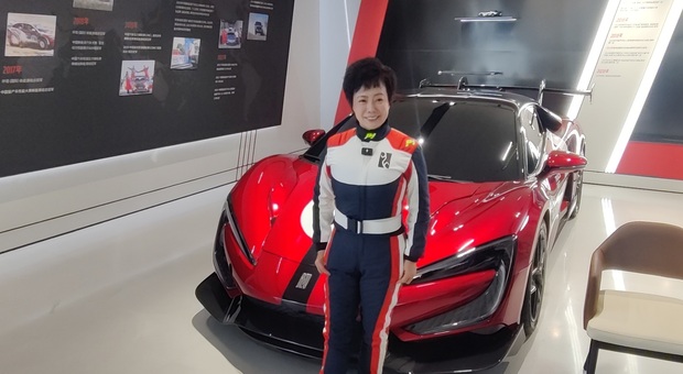 Stella Li, vicepresidente del gruppo automobilistico di Shenzen
