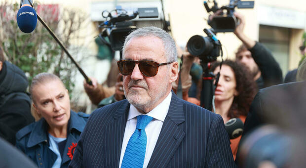 Garlasco, annullato il decreto di sequestro all'ex pm Mario Venditti. Ma non può (ancora) accedere a pc e telefoni