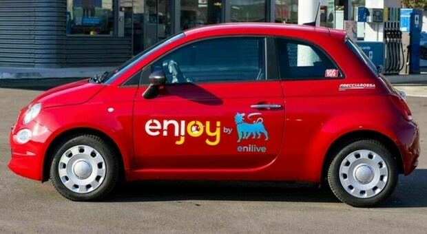 Una Fiat 500 di Enjoy