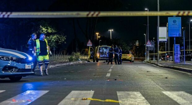 Travolto da un Suv Porsche a Roma, muore 27enne: si indaga sull'incidente