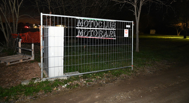 Incidente in pista con la moto da cross: 55enne trasportato in elicottero all'ospedale