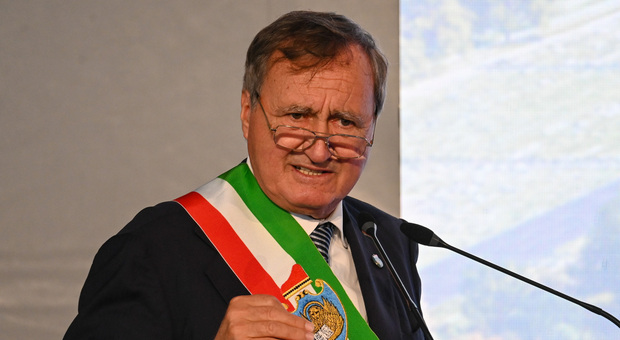 Brugnaro, i pm: «Sul sindaco prove solide». Lui replica: meccanismo fascista Domani non sarà in udienza