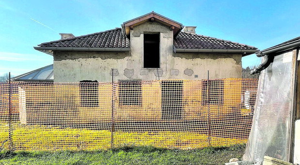 Seravella, cantiere bloccato al museo: la Soprintendenza ha fermato i lavori quando è stata ritrovata una porzione di pavimento storico Seravella, cantiere bloccato al museo: la Soprintendenza ha fermato i lavori quando è stata ritrovata una porzione di pavimento storico