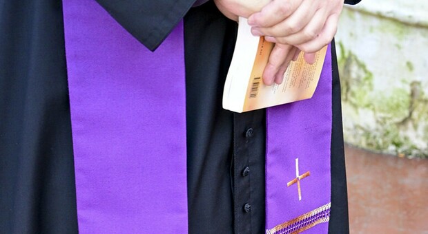 Abusi sessuali da un religioso quand'era ragazzo. Prete austriaco denuncia dopo quarant'anni: «Sono il primo, ma non l'unico»