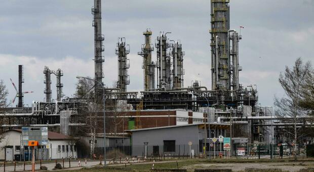 Germania, incidente in un oleodotto. «200mila litri di petrolio sversati nel Brandeburgo»