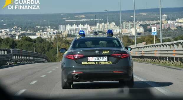 Taranto, armi e spaccio di droga tra la Salinella e Tramontone: cinque arresti. I nomi