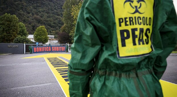 Pfas, scontro sulla bonifica dell'ex Miteni. Il Tar: «Paghi anche Marzotto»