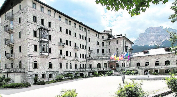 L'albergo dei papi rinasce, riapre il Grand Hotel des Dolomites: «Il Cadore sfida Cortina»