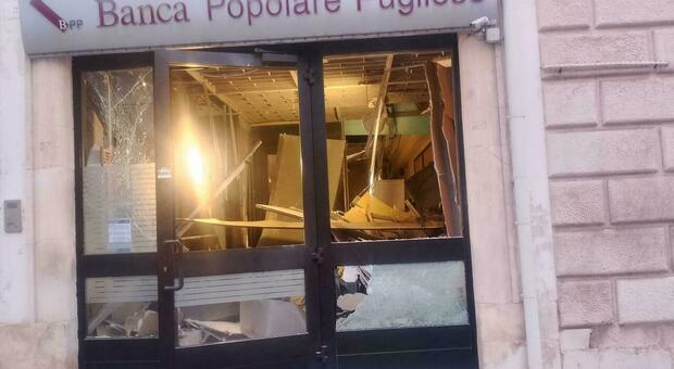 Molti Comuni senza sportello bancomat dopo gli assalti. I sindaci: «Penalizzati i cittadini»