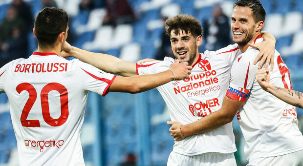 Reggiana-Calcio Padova 1-2: Sgarbi e Seghetti lanciano i biancoscudati. Quarto successo il trasferta e sorpasso in classifica. Le pagelle