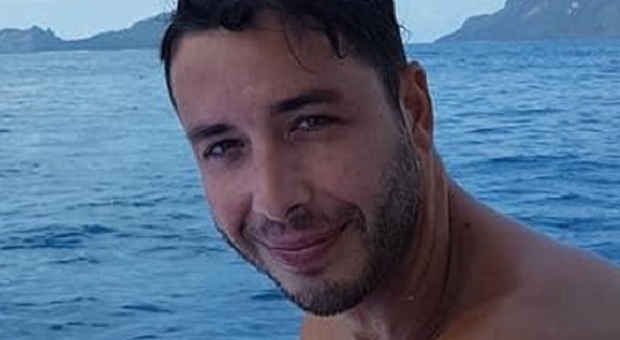 Leonardo Tomasella, il pordenonese sopravvissuto all'attentato a Sydney, il massacro davanti agli occhi e il messaggio al papà: «Salvo per pochi metri»
