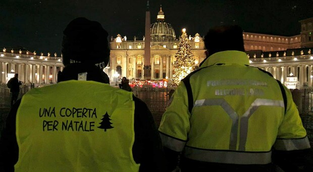Roma: ritorna "Una Coperta per Natale", l'iniziativa per offrire aiuto ai senza fissa dimora. Ecco quando (e cosa) si potrà donare