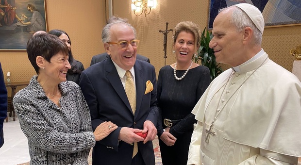 Papa Leone incontra Lorraine Berton (Confindustria): «Venga a trovarci sulle Dolomiti e a conoscere l'arte dell'occhiale»