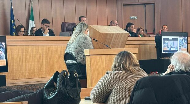 Uccisa a coltellate, il racconto straziante dei figli: «Papà era violento, mai denunciato»