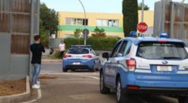 Colpo alla tabaccheria. In carcere il rapinatore con la parrucca