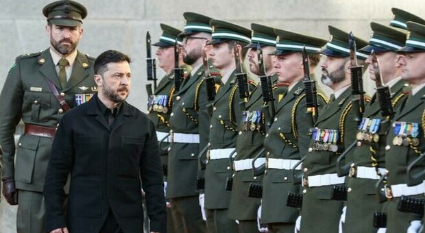 https://statics.cedscdn.it/photos/MED/2025/12/22/9259755_22102025_irlanda_zelensky.jpg