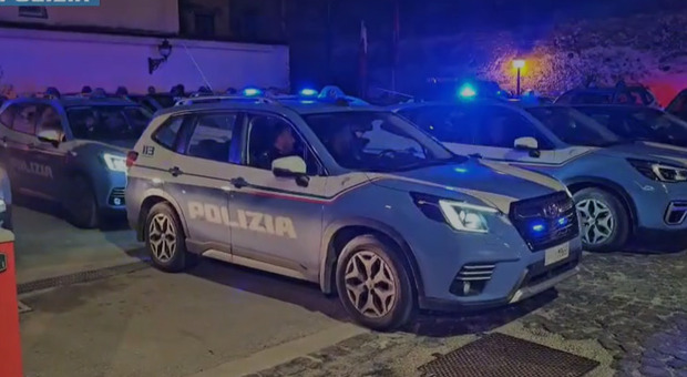  Caserta, operazione anticamorra: arrestate 17 persone, coinvolti 120 poliziotti 
