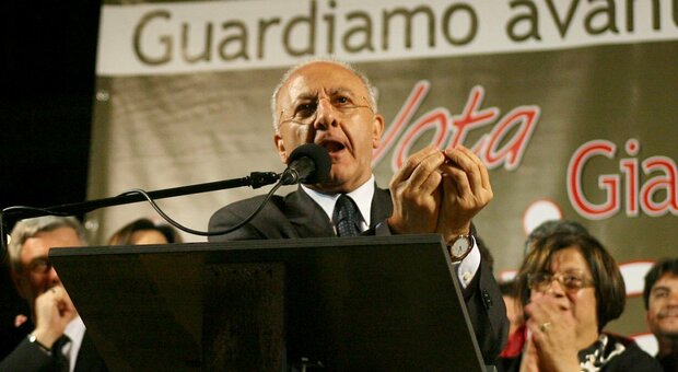  Vincenzo De Luca: «Cantiere America's Cup a Bagnoli va avanti in totale illegalità» 
