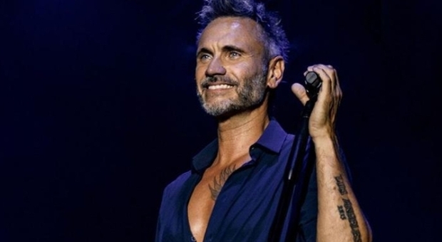 Nek: «Nel 2020 mi recisi l’anulare e il medio. Raccolsi il dito e con lucidità corsi in ospedale»