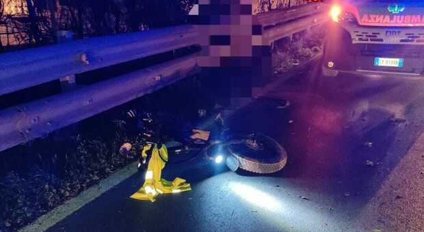 la bicicletta su cui era in sella la vittima