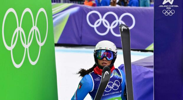  Giada si ferma subito ma si consola coi guanti regalati da Shiffrin 
