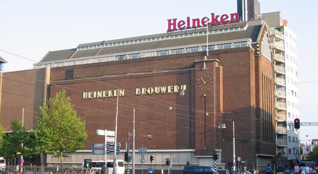 https://statics.cedscdn.it/photos/MED/2026/02/11/9353041_11093429_former_heineken_brewery_in_amsterdam.jpg