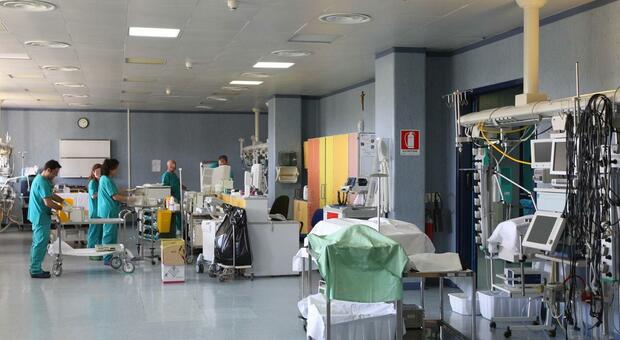  Napoli, cuore trapiantato al Monaldi. La mamma: «Il mio bambino è sempre più grave: spero nel miracolo» 