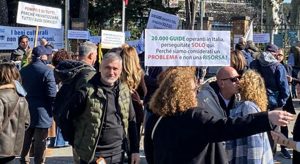  Pompei. Scavi, la rivolta delle guide ma Zuchtriegel non molla 