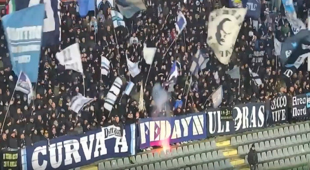  Scontri e fumogeni in Cremonese-Napoli, emessi venti Daspo 