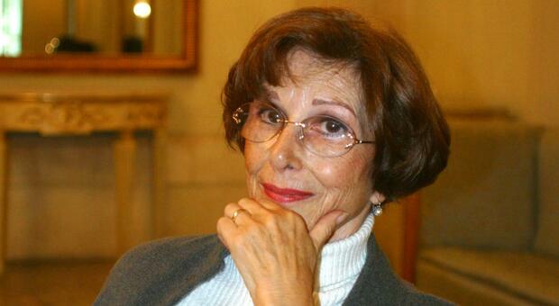  Teatro San Carlo di Napoli, morta Anna Razzi: aveva diretto la scuola e il corpo di ballo 
