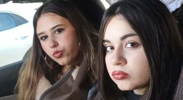  Melito, ritrovate le 15enni Anna Angiolini e Laura Fabozzi: le due minorenni erano a Roma 