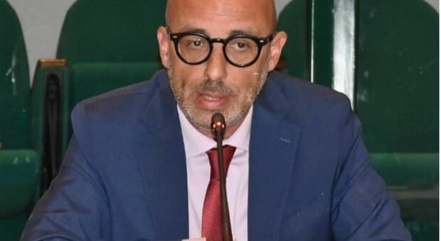Marche, allarme lavoro sommerso: Antonio Mastrovincenzo (Pd): «Irregolarità in otto aziende su dieci»